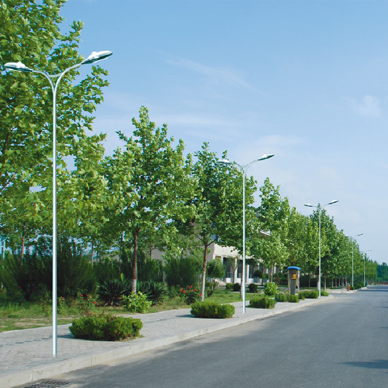 Palo stradale conico in alluminio a doppio braccio NILE